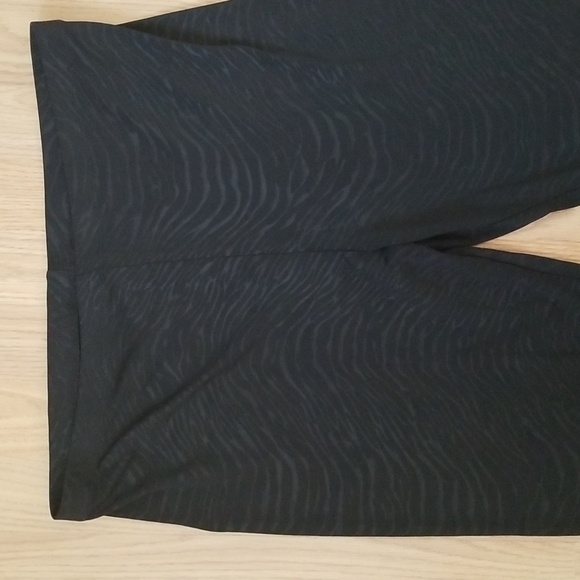 Black Tiger print Cache leggings (L) - Picture 2 of 9